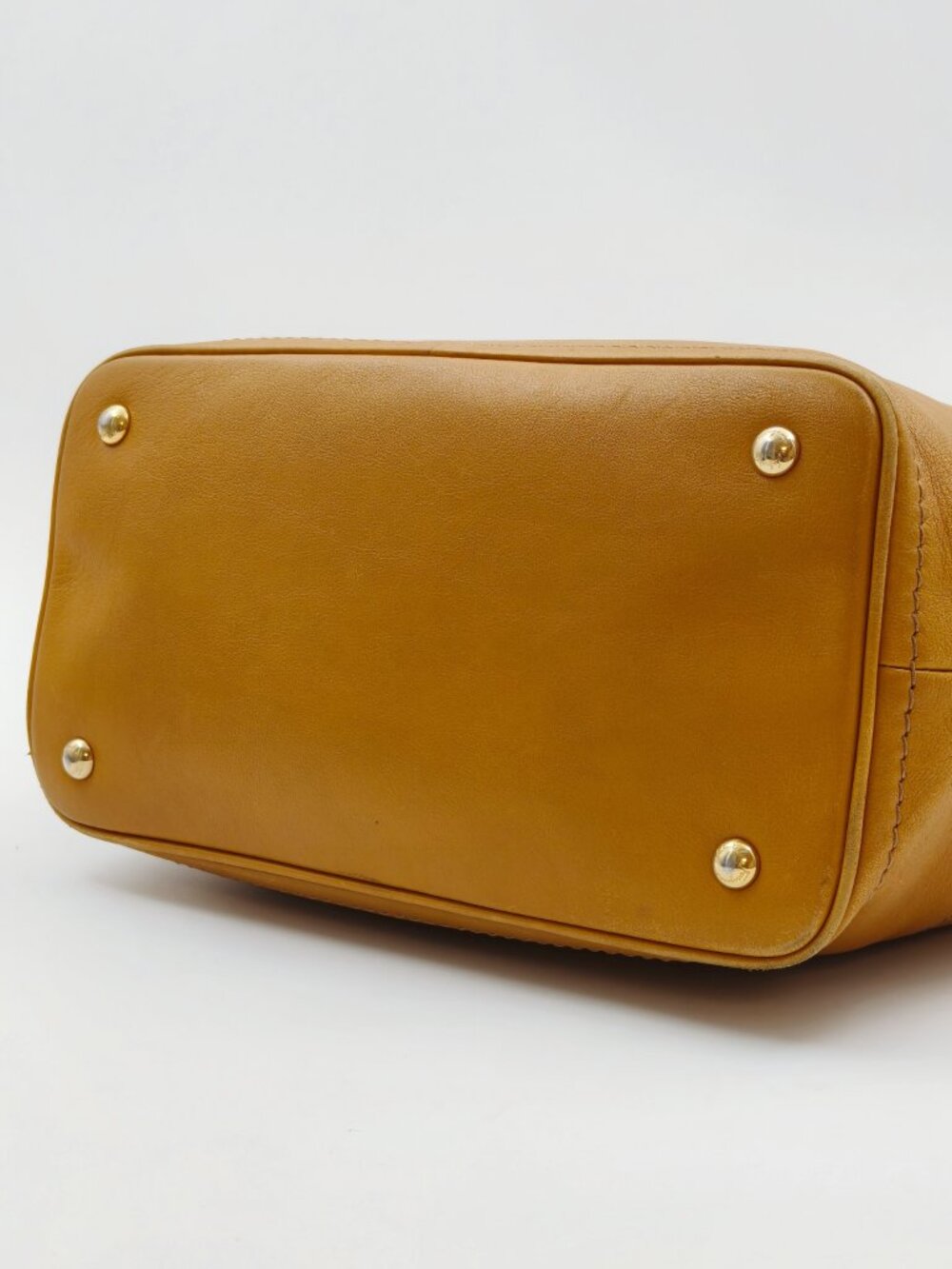 Salvatore Ferragamo Tan Leather Gancini Shoulder Hobo Bag Gold Hardware Italy - Picture 8 of 14